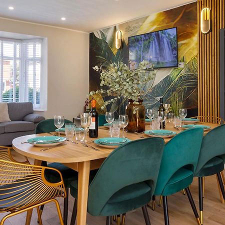 The Dodsworth Modern 4 Bedroom House, Sleeps 8 Йорк Екстериор снимка